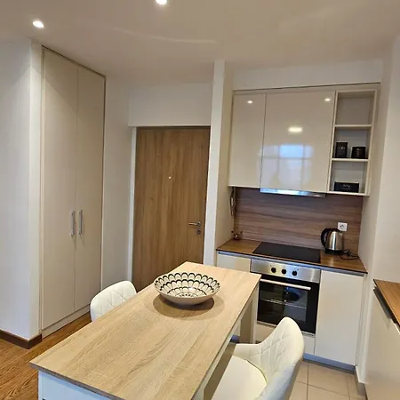 Bw Ivona Na Vodi בלגרד